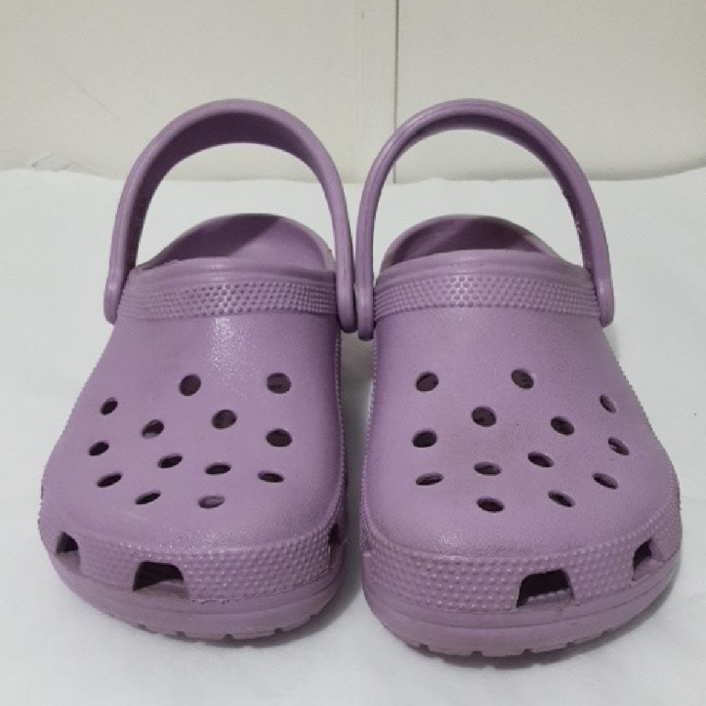 CROCS Womene's 7 Men's 5 Classic Lavender Sandals